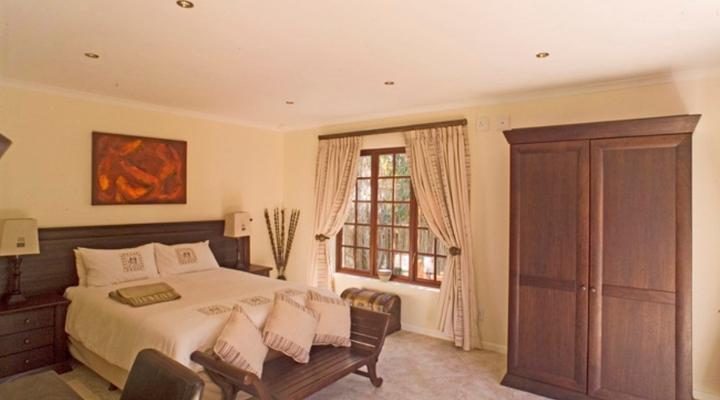 3 Palms Luxury Cottage