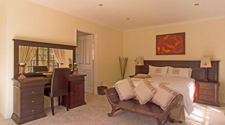 3 Palms Luxury Cottage