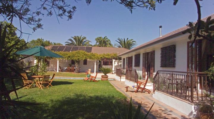 3 Palms Luxury Cottage