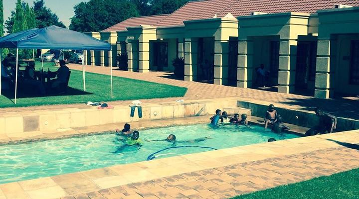 African Crest Guest House