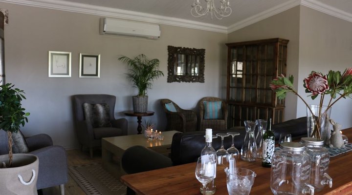 Gkhui Gkhui River Lodge