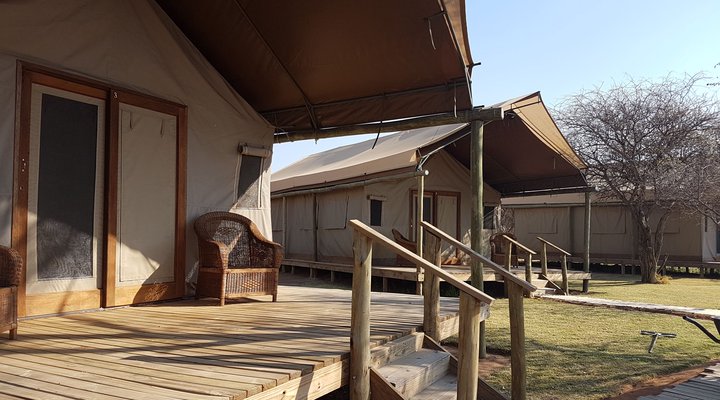 Ngata Safari Lodge 