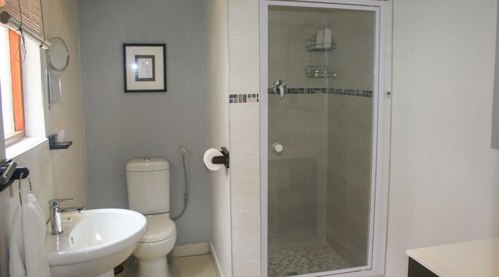 Four Oaks Guest House