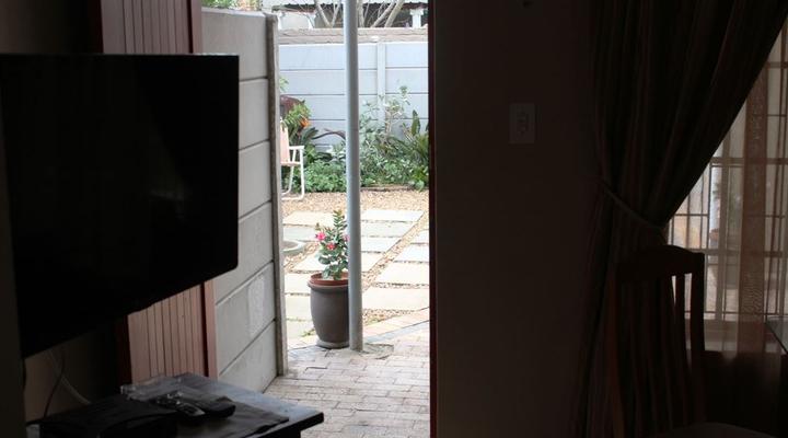 87 ON Union (3 units). Strand Western Cape