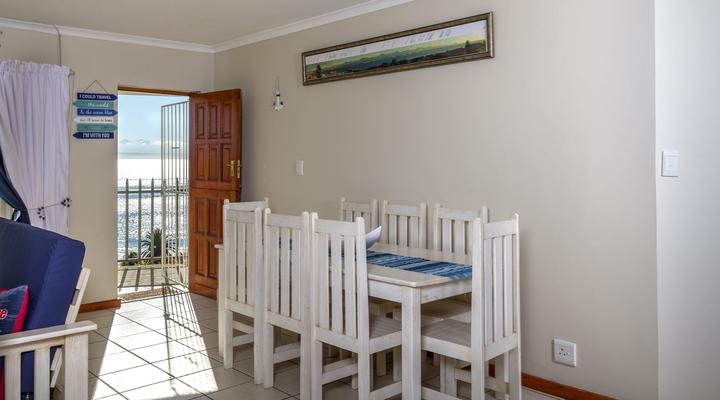 The White House Mossel Bay Self Catering Apartment