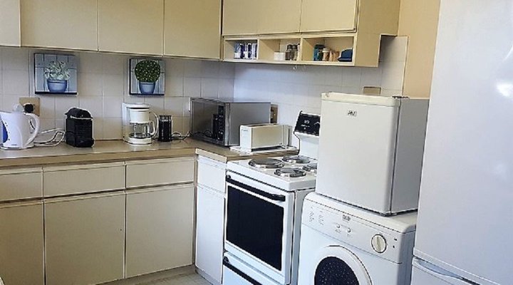 Freesia Avenue Holiday House