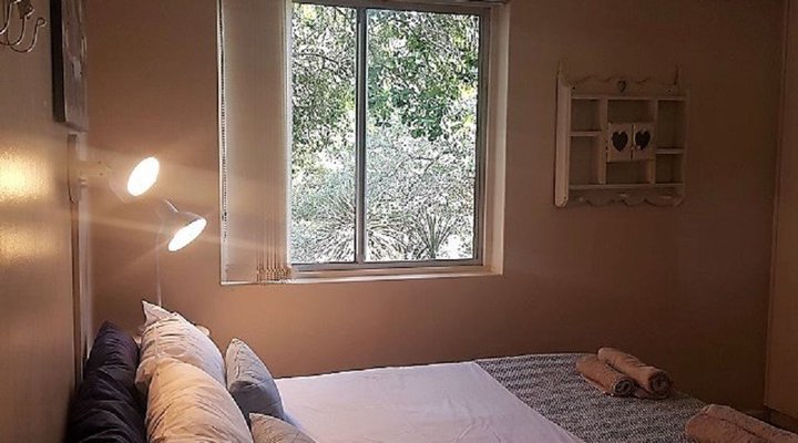 Freesia Avenue Holiday House