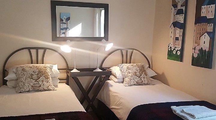 Freesia Avenue Holiday House