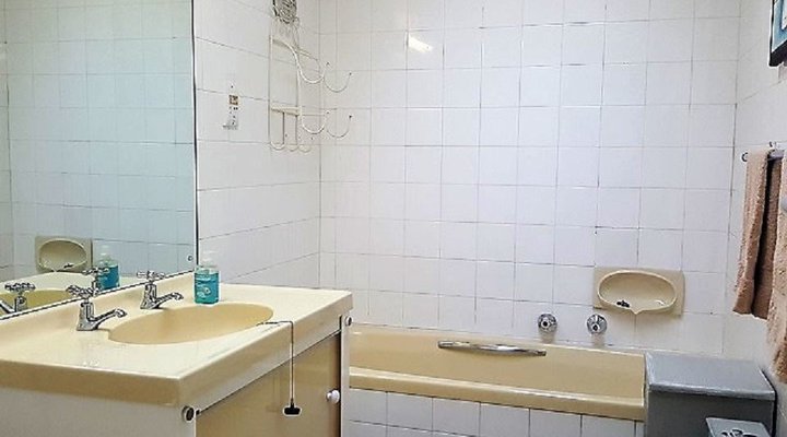 Freesia Avenue Holiday House