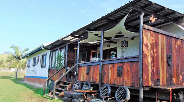 Airport Beach Backpackers