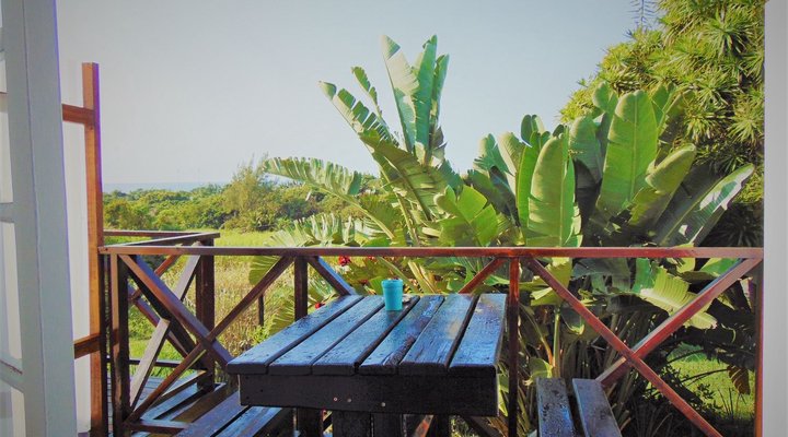 Airport Beach Backpackers