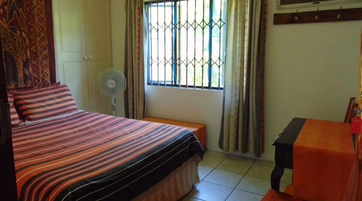 Airport Beach Backpackers