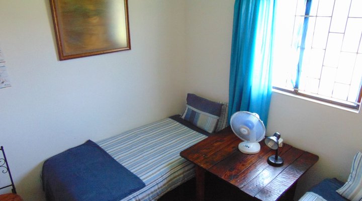 Airport Beach Backpackers