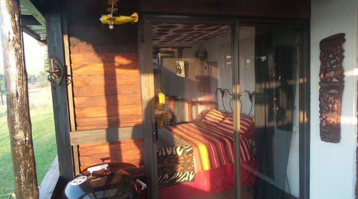 Airport Beach Backpackers