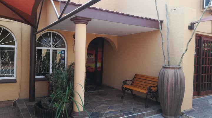 Safari Guesthouse/Gastehuis