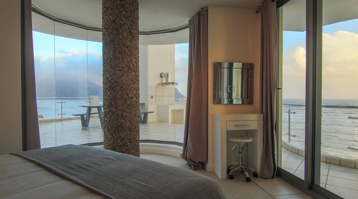 Hibernian Towers 2001