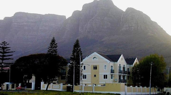 Garden Apartment in Rondebosch