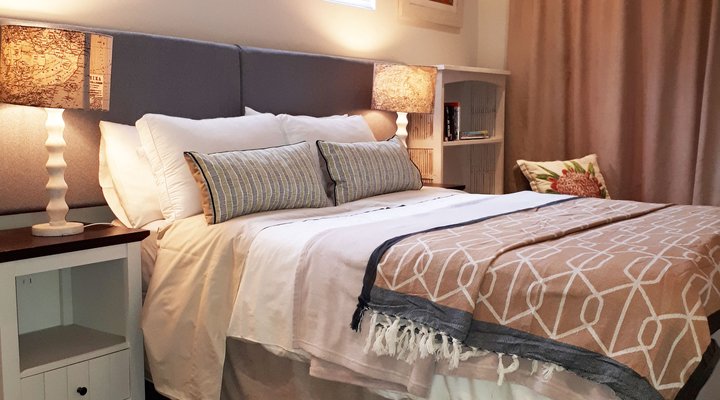 10 Cairns Apartment