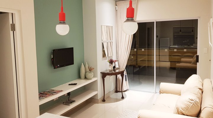 10 Cairns Apartment