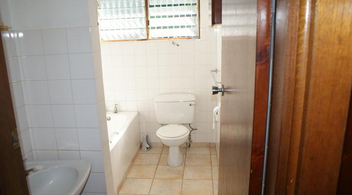 Roots - 10 Egerton Road