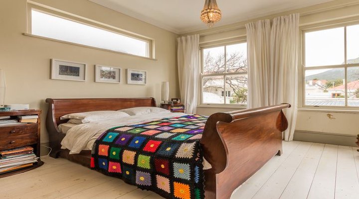 Stunning 6 Bedroom House In Central Cape Town