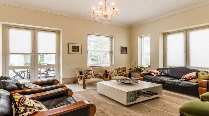 Stunning 6 Bedroom House In Central Cape Town