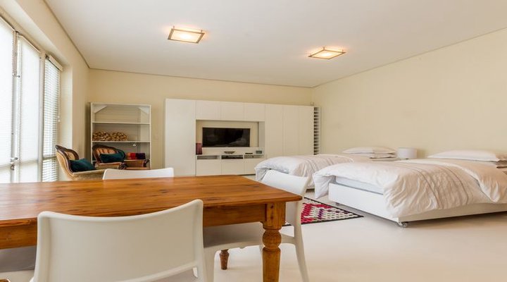 Stunning 6 Bedroom House In Central Cape Town