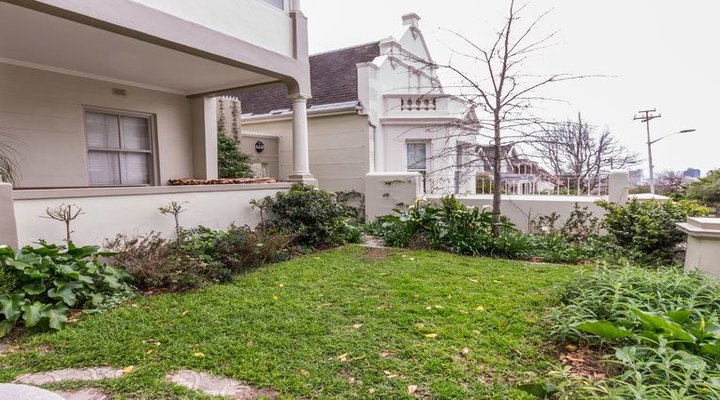 Stunning 6 Bedroom House In Central Cape Town
