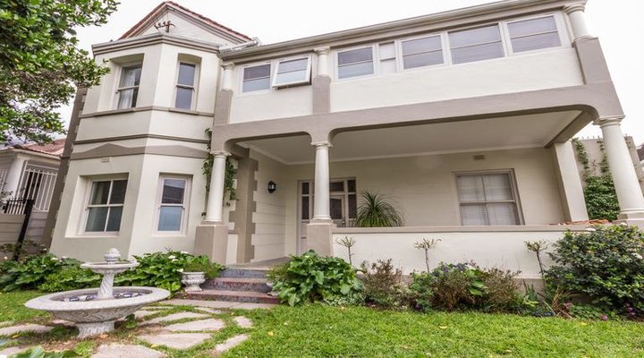 Stunning 6 Bedroom House In Central Cape Town