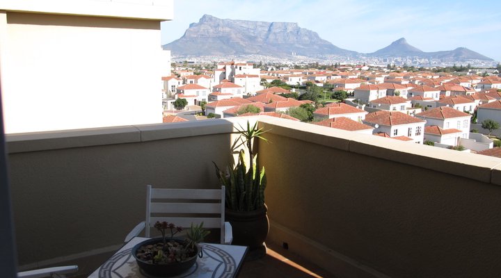 Villa Italia - Self Catering Penthouse, Century City