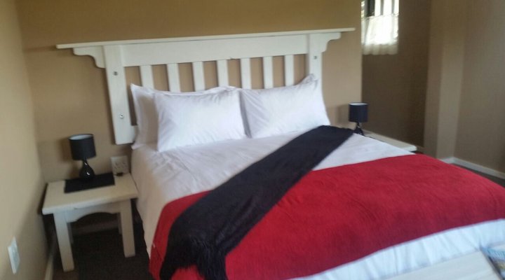 Woodcutters Guest House & Cottage