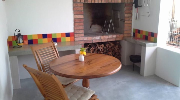 Just Darling Cottage Bed & Braai