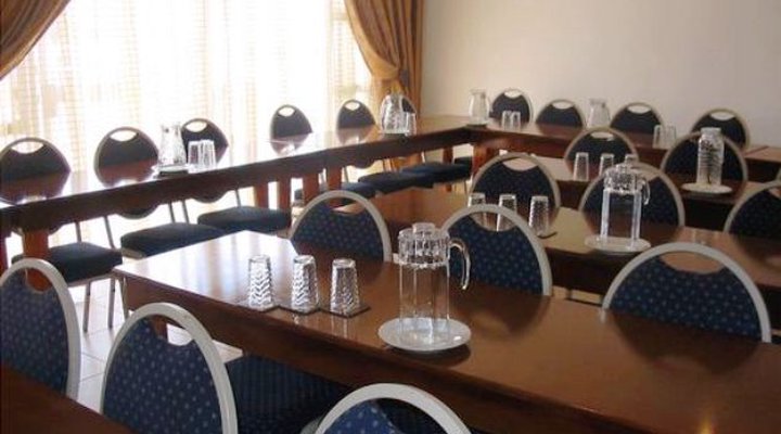 Reviera Park Guesthouse & Conference Centre