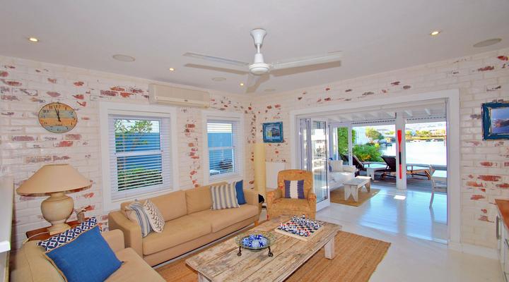 Delightful Luxury Beach House 