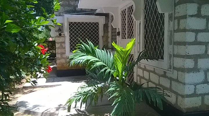 Kilifi Bofa Cottages