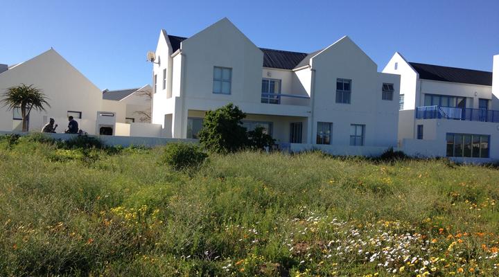 Perfect 10 - Front of House