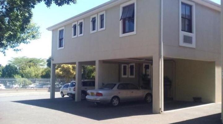 Bread & Barrel Bellville Guesthouse