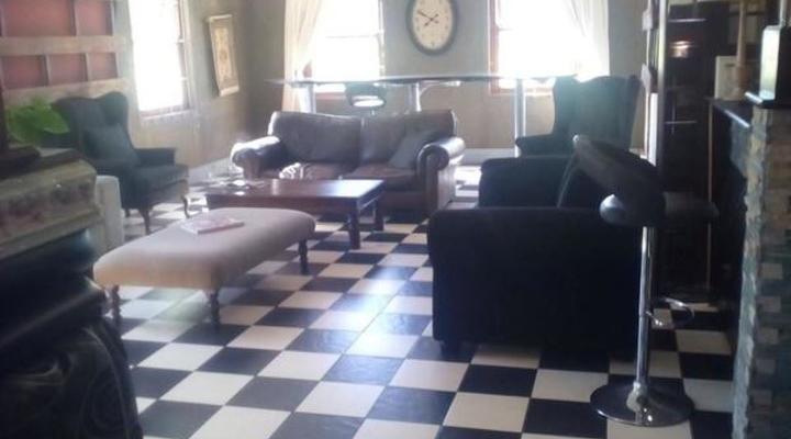 Bread & Barrel Bellville Guesthouse