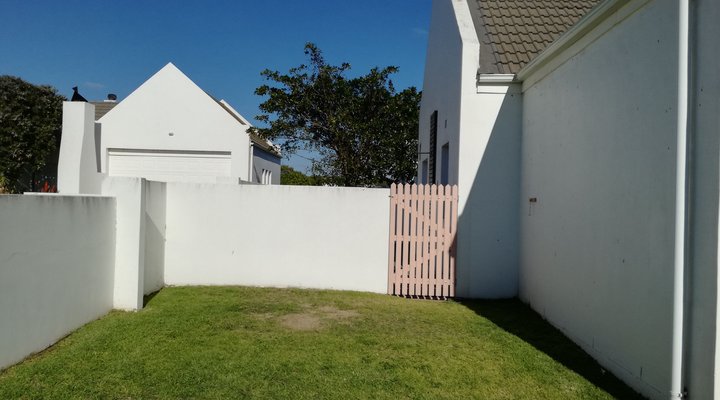 Comorant House