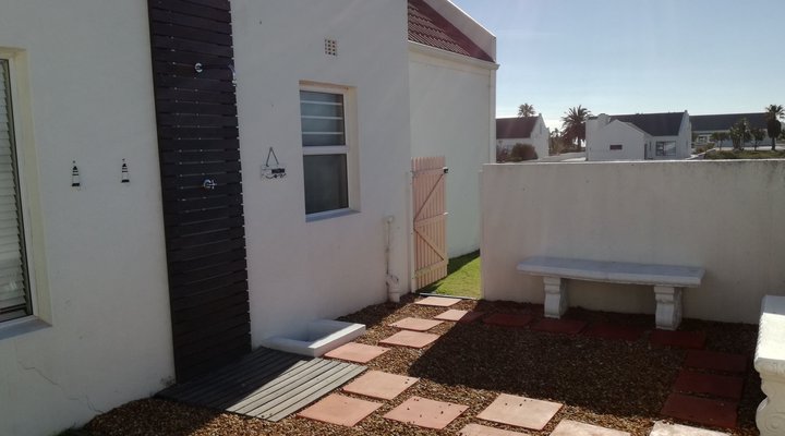 Comorant House