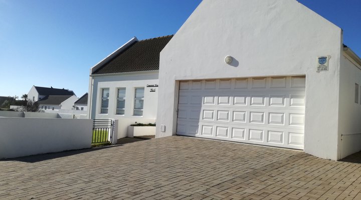 Comorant House