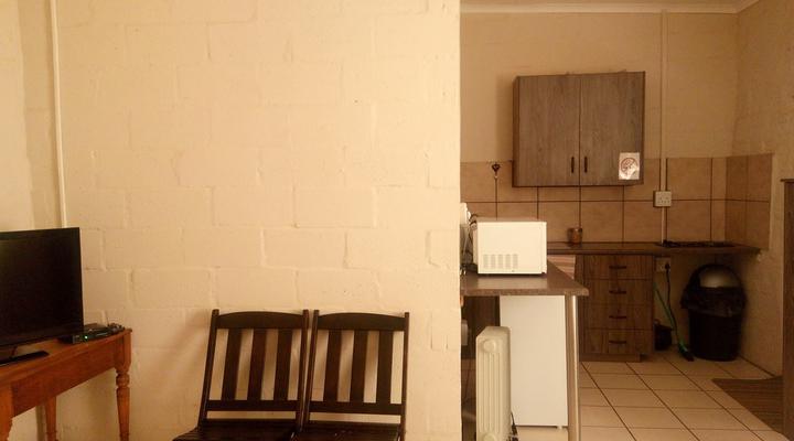 Die Hok Bachelor Flats