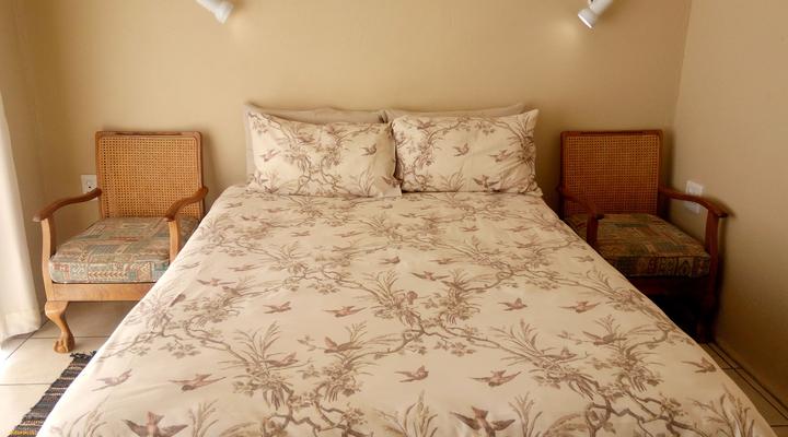 Die Hok Bachelor Flats