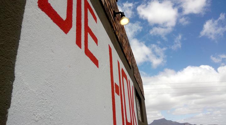 Die Hok Bachelor Flats