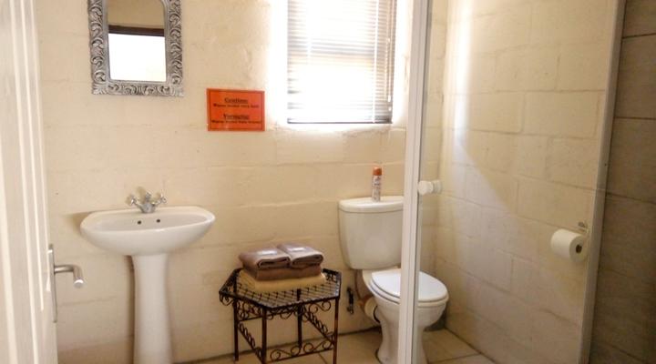 Die Hok Bachelor Flats