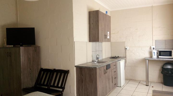 Die Hok Bachelor Flats