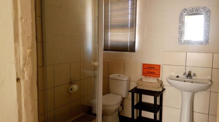 Die Hok Bachelor Flats