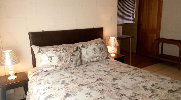 Die Hok Bachelor Flats