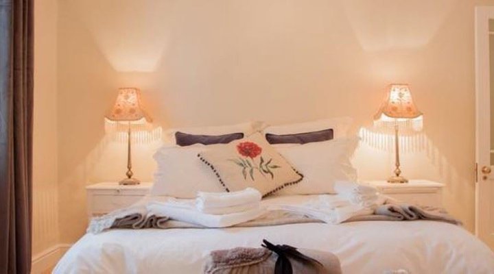 Somerset Guest House