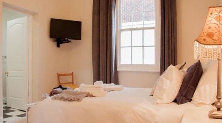 Somerset Guest House